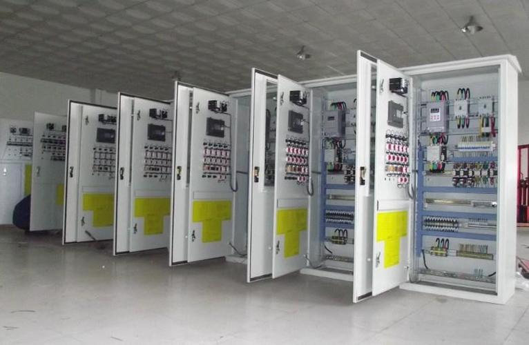 PLC 控制柜里都有什么東西？